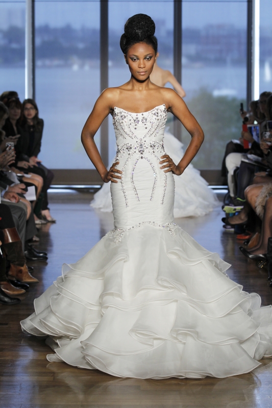 Ines Di Santo - Fall 2014 Couture Bridal - Aura Wedding Dress</p>

<p